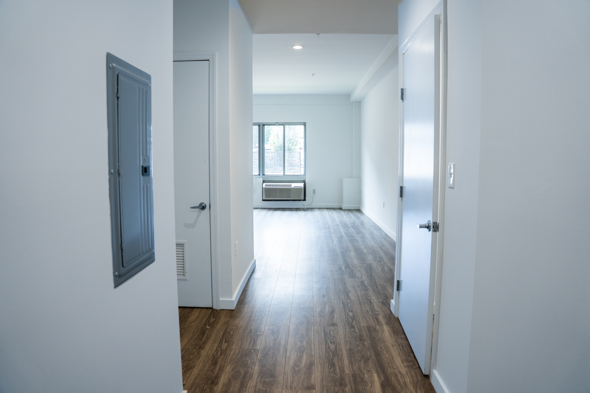 Evergreen unit 1D bathroom